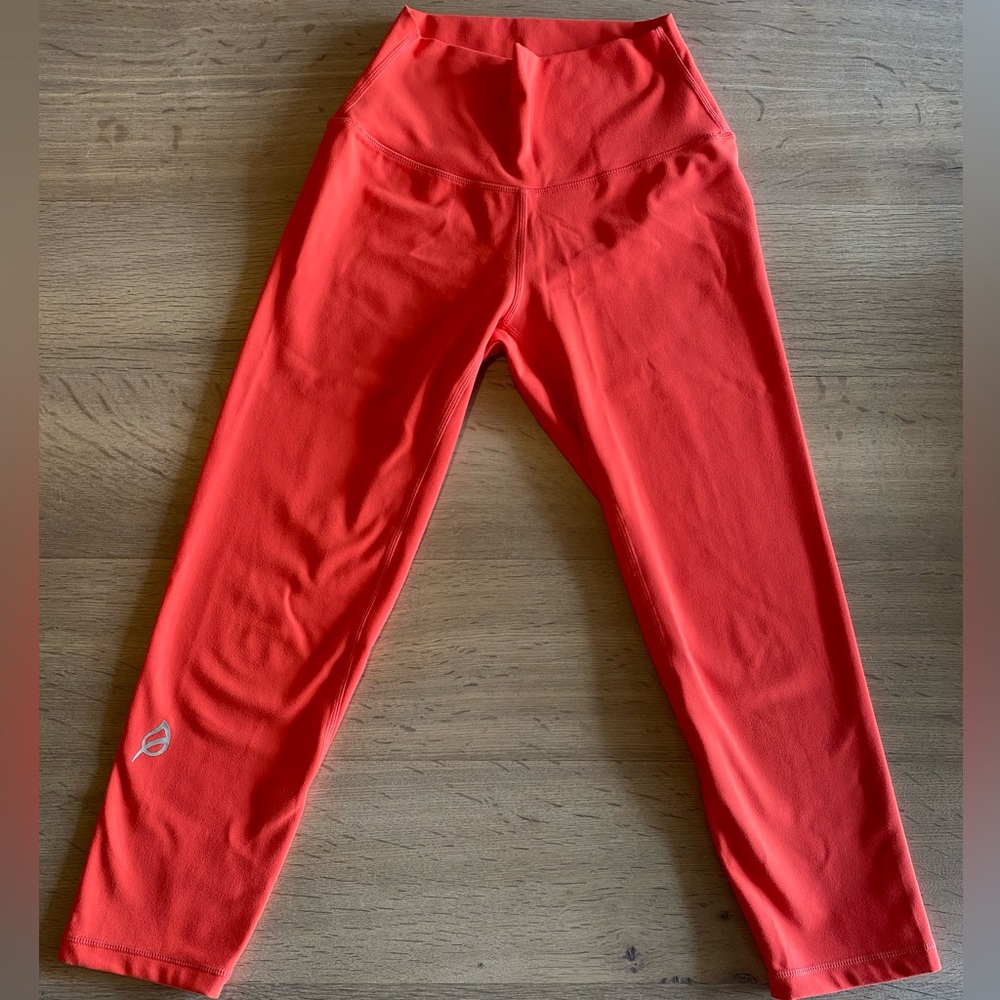 P’tula Alainah II leggings. Size small. Color orange.